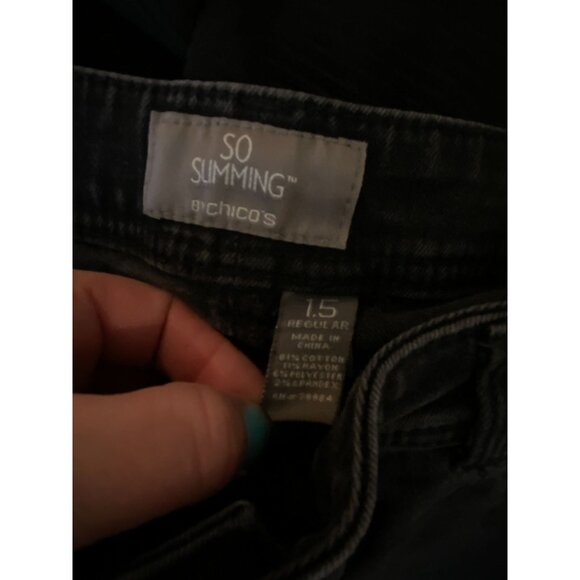 Chico's SO SLIMMING black jeans sz 1.5 - Picture 2 of 7